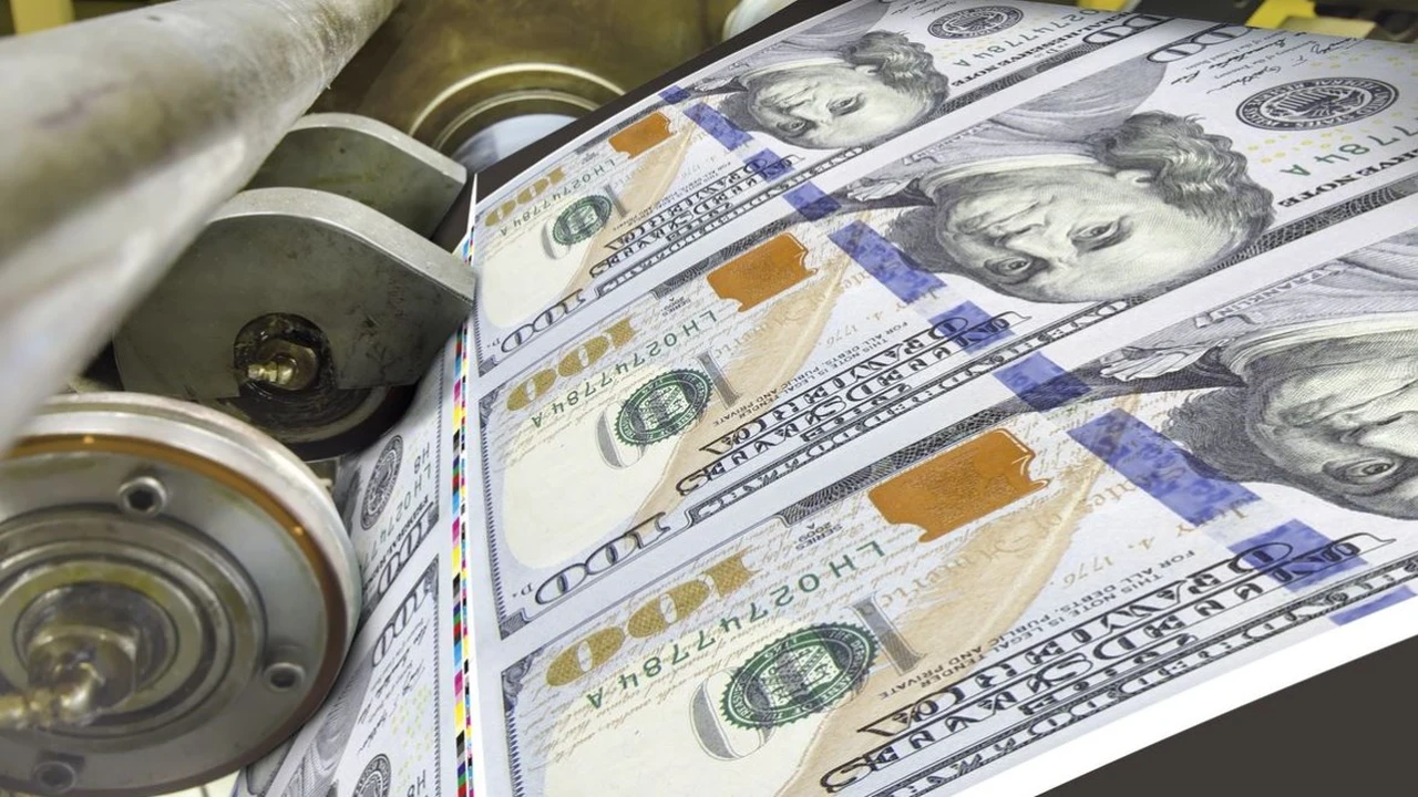 تحركات جديدة في سعر صرف الدولار مقابل الجنيه بمختلف البنوك خلال تعاملات الثلاثاء